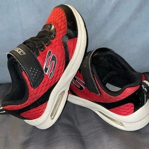 Skechers size 11 toddler sneakers